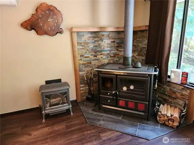 $1,800 | 221 Mt Seattle Way, Hoodsport, WA 98548