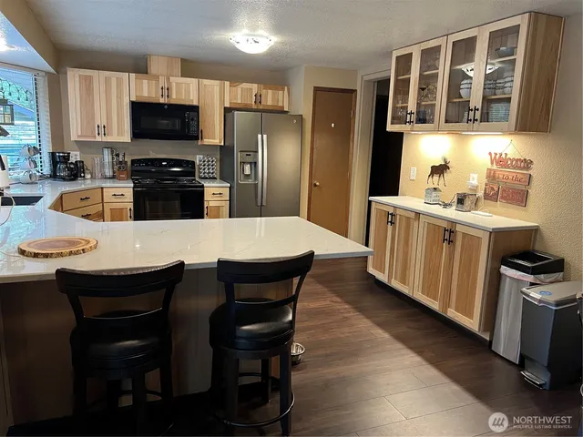 $1,800 | 221 Mt Seattle Way, Hoodsport, WA 98548