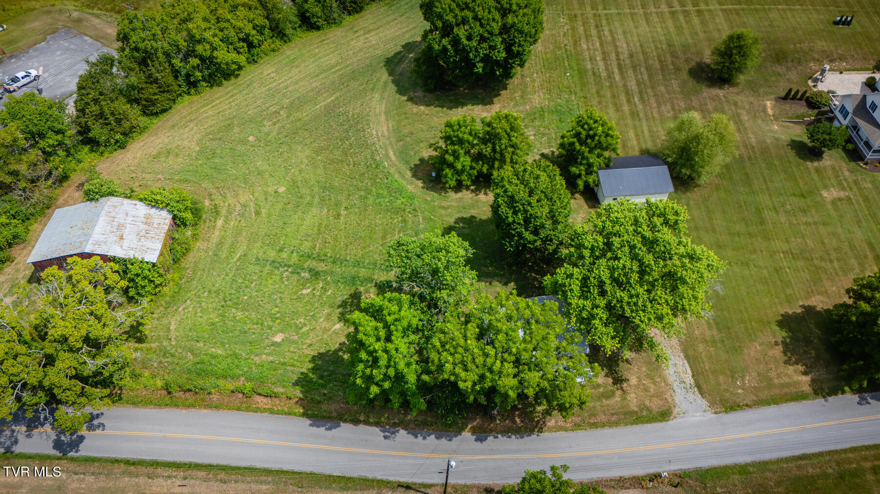 1350 Walkertown Road Afton, TN 37616 - Photo 27 of 32 101