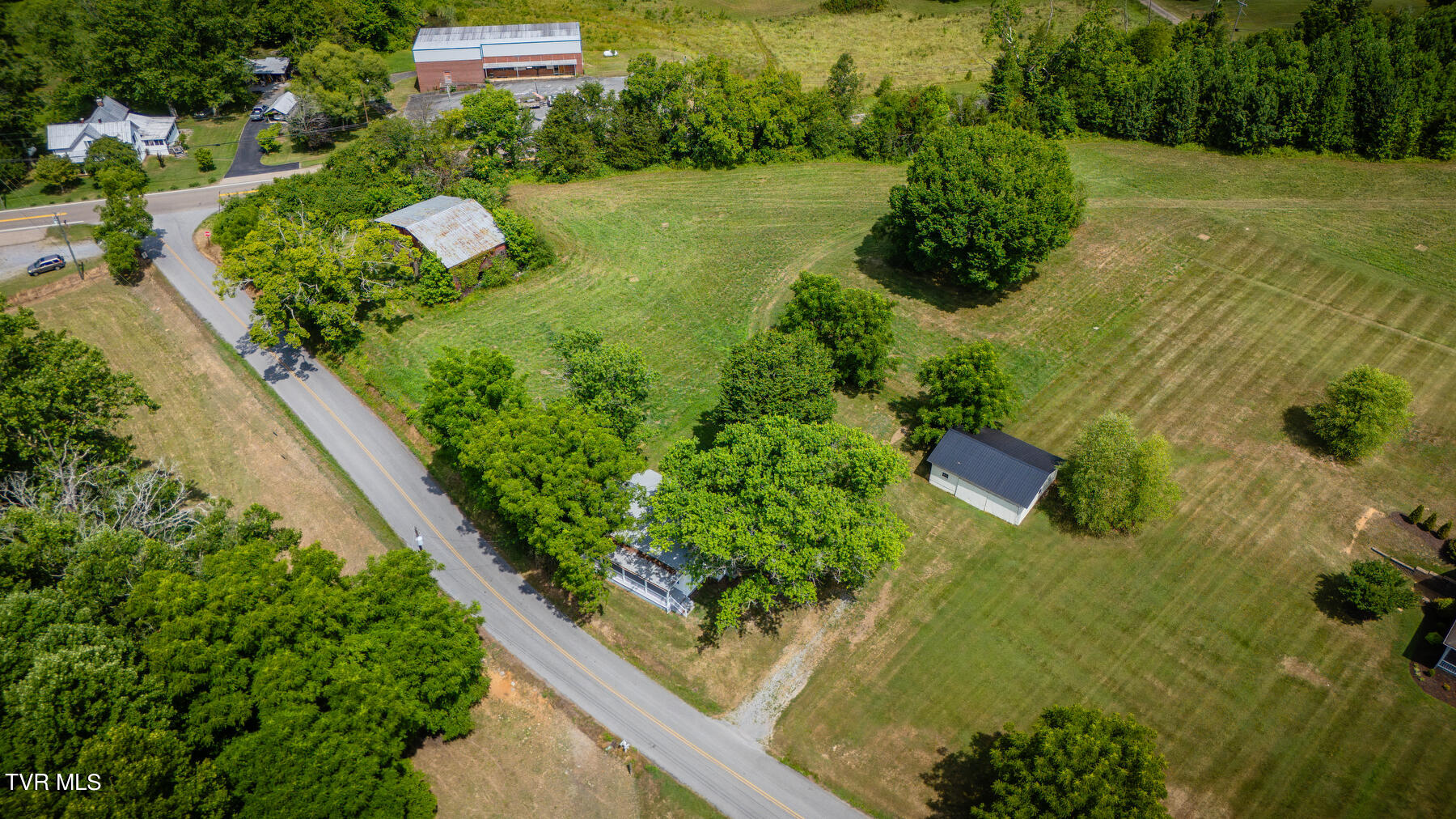 1350 Walkertown Road Afton, TN 37616 - Photo 29 of 32 103