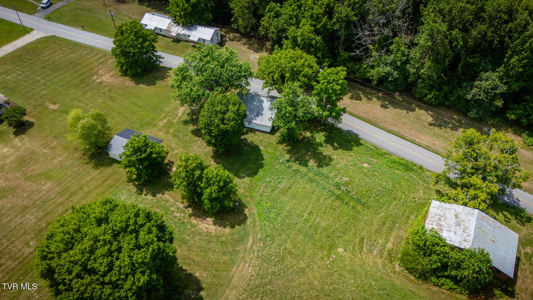 1350 Walkertown Road Afton, TN 37616 - Photo 30 of 32 104