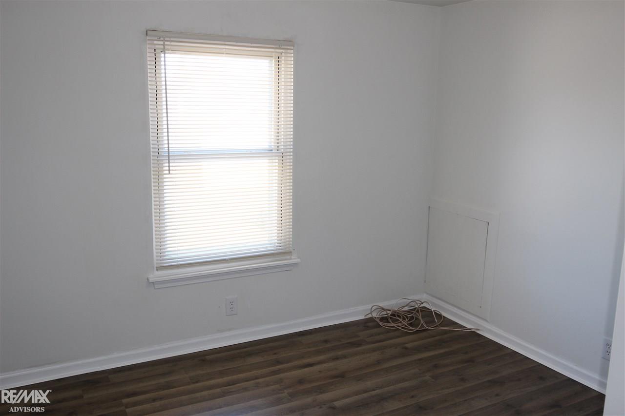 22124 Rausch Avenue Eastpointe, MI 48021 - Photo 12 of 14