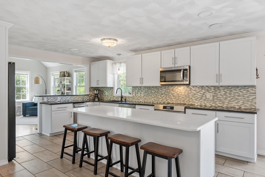 98 North End Road Townsend, MA 01469 - Photo 7 of 42