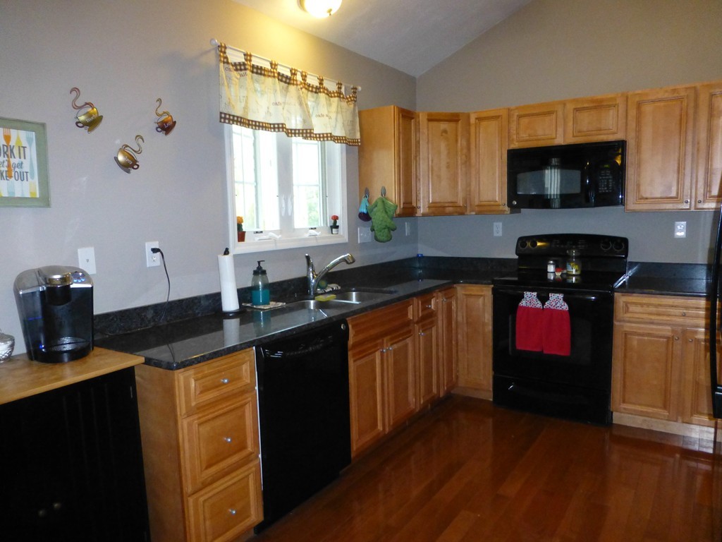 16 Butler Street Worcester, MA 01607 - Photo 9 of 29 Gallery Image 9