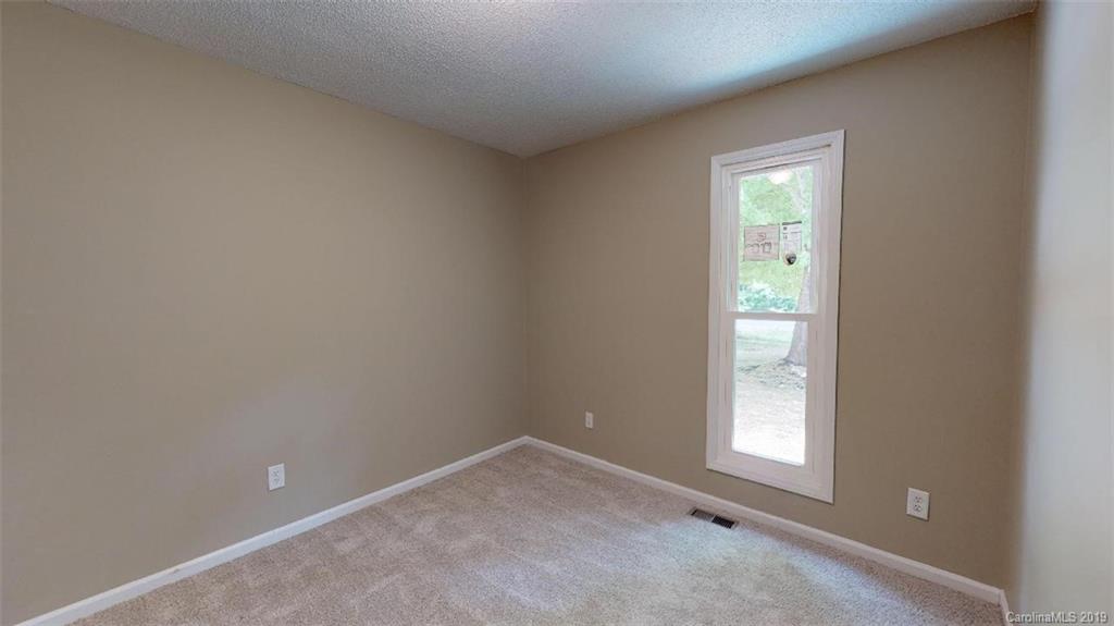 695 West Payne Road Marion, NC 28752 - Photo 14 of 27 Gallery Image 14