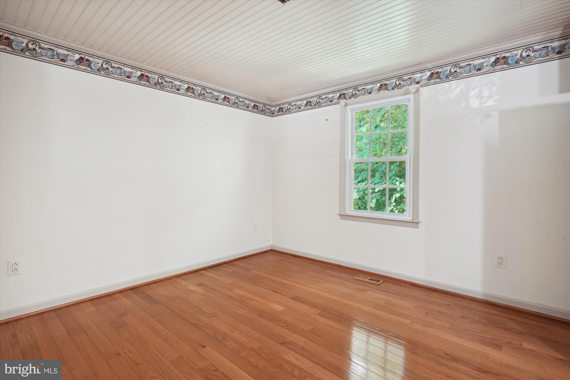 14709 St Germain Drive Centreville, VA 20121 - Photo 17 of 44 Dining Room
