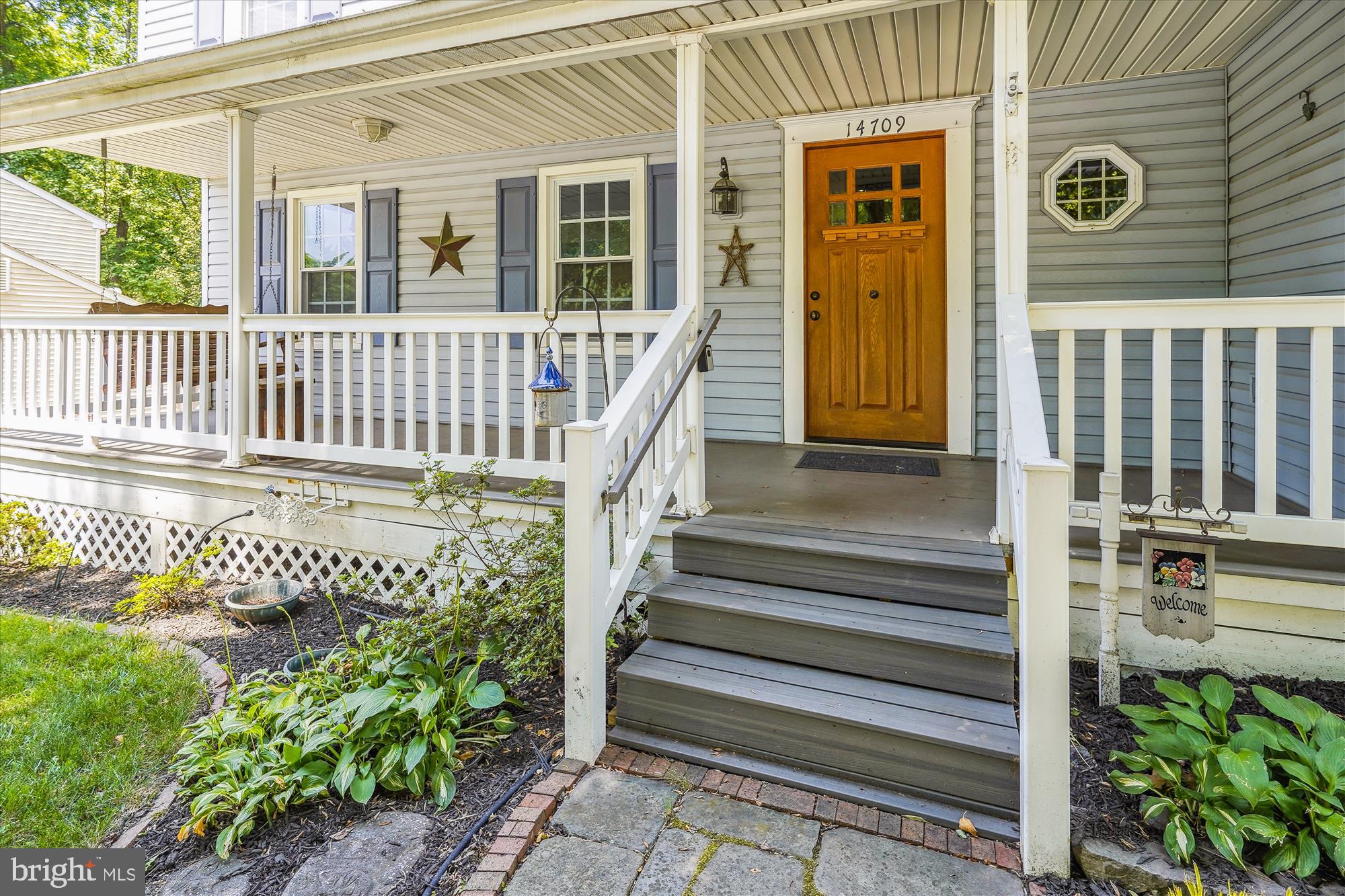 14709 St Germain Drive Centreville, VA 20121 - Photo 3 of 44 Charming Front Porch