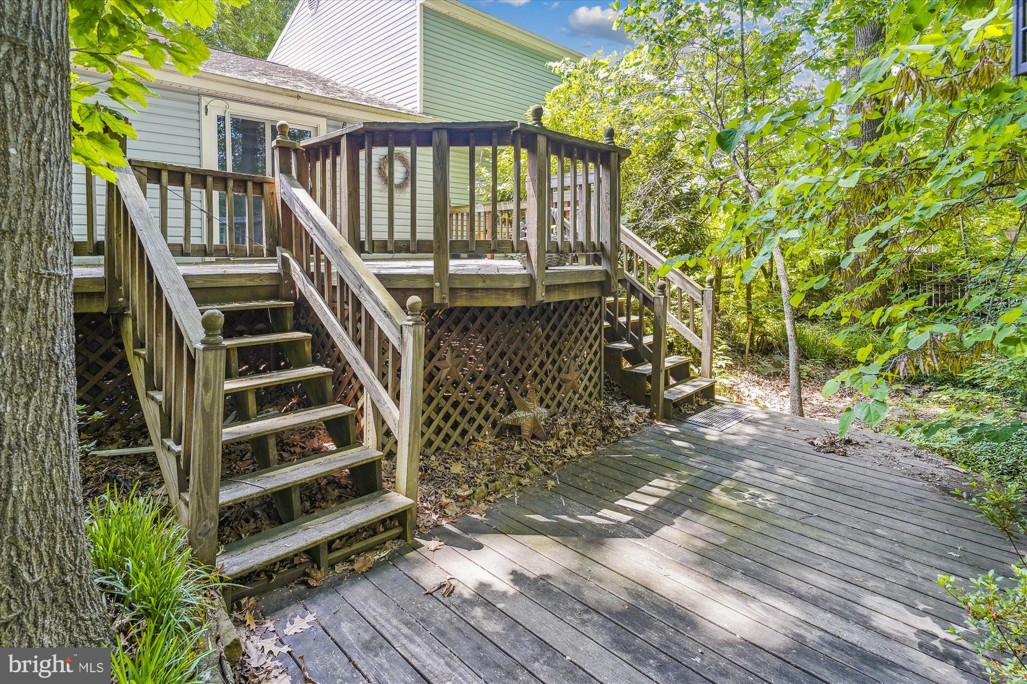 14709 St Germain Drive Centreville, VA 20121 - Photo 38 of 44 Custom Rear Deck