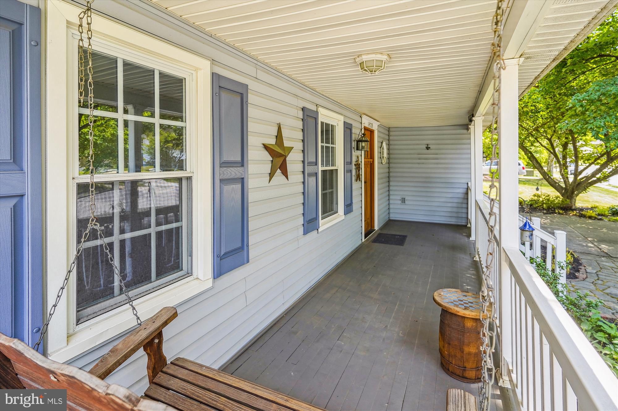 14709 St Germain Drive Centreville, VA 20121 - Photo 4 of 44 Charming Front Porch