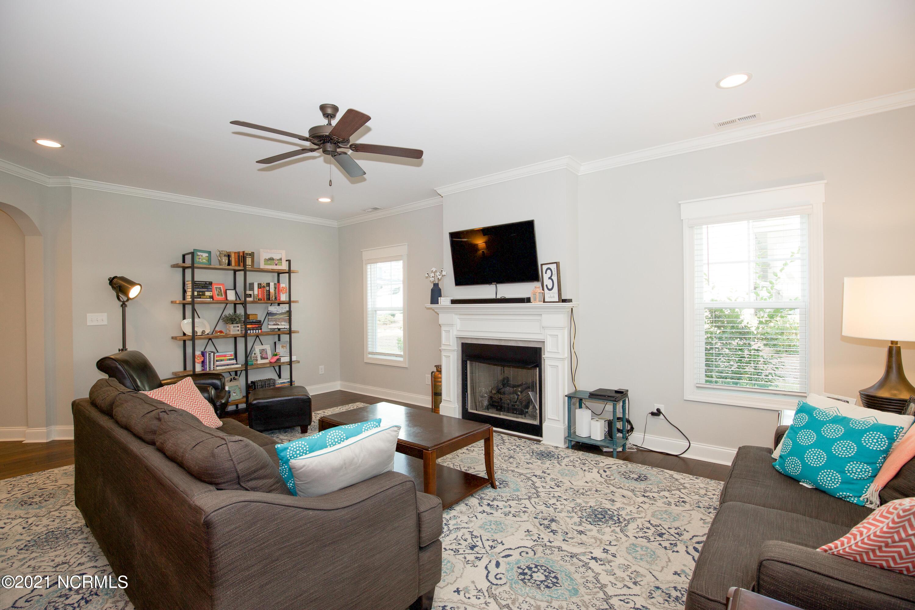 495 Legacy Lakes Way Aberdeen, NC 28315 - Photo 16 of 60 495 Legacy Lakes Way-14