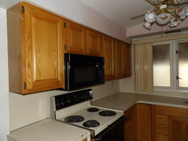 3027 Haskell Street Kalamazoo, MI 49006 - Photo 7 of 21