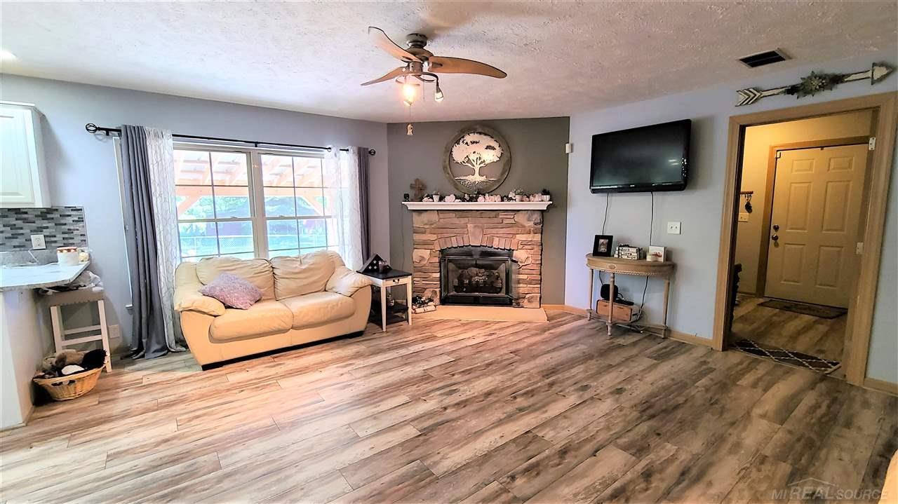 2085 Downington Road Deckerville, MI 48427 - Photo 5 of 30