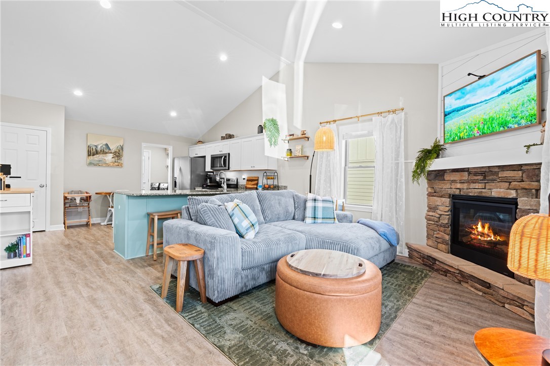 575 Townhomes Place, Unit 34 Boone, NC 28607 - Photo 12 of 28