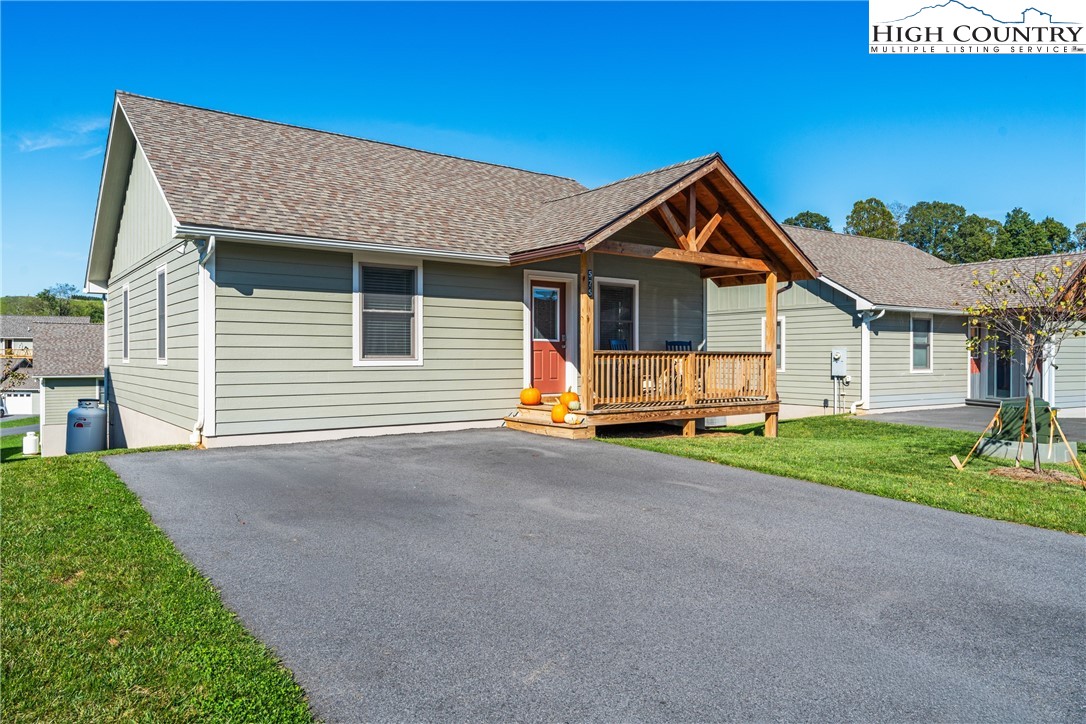575 Townhomes Place, Unit 34 Boone, NC 28607 - Photo 2 of 28