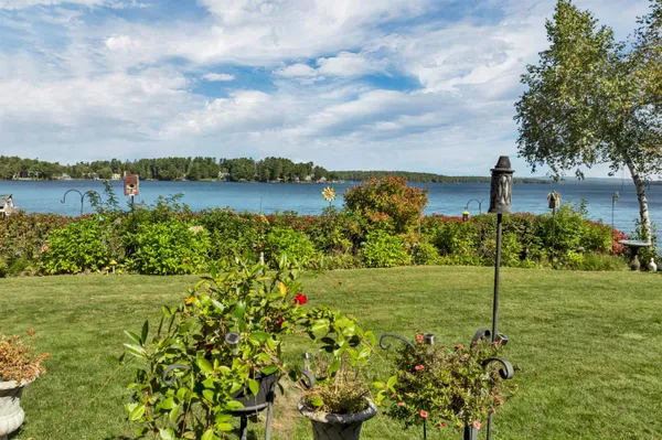 $7,990,000 | 211 Dockham Shore Road, Gilford, NH 03249
