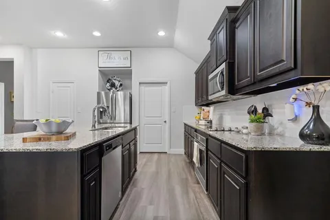 $415,000 | 3724 Ranchers Ridge, Krum, TX 76249