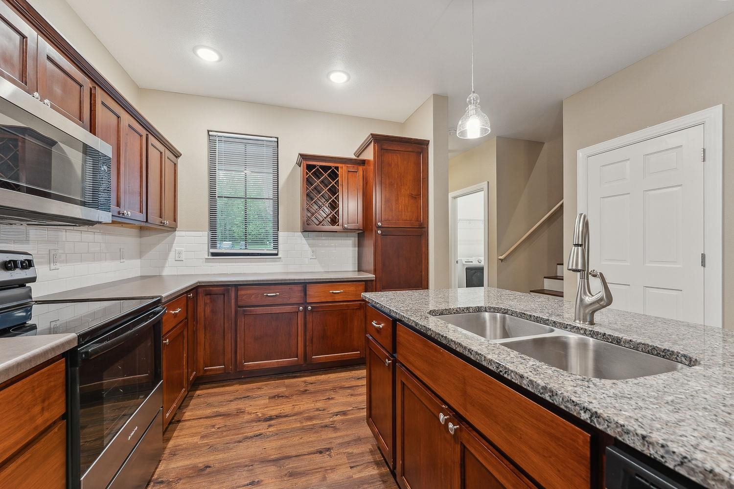 1456 Lake Street Baraboo, WI 53913 - Photo 7 of 41