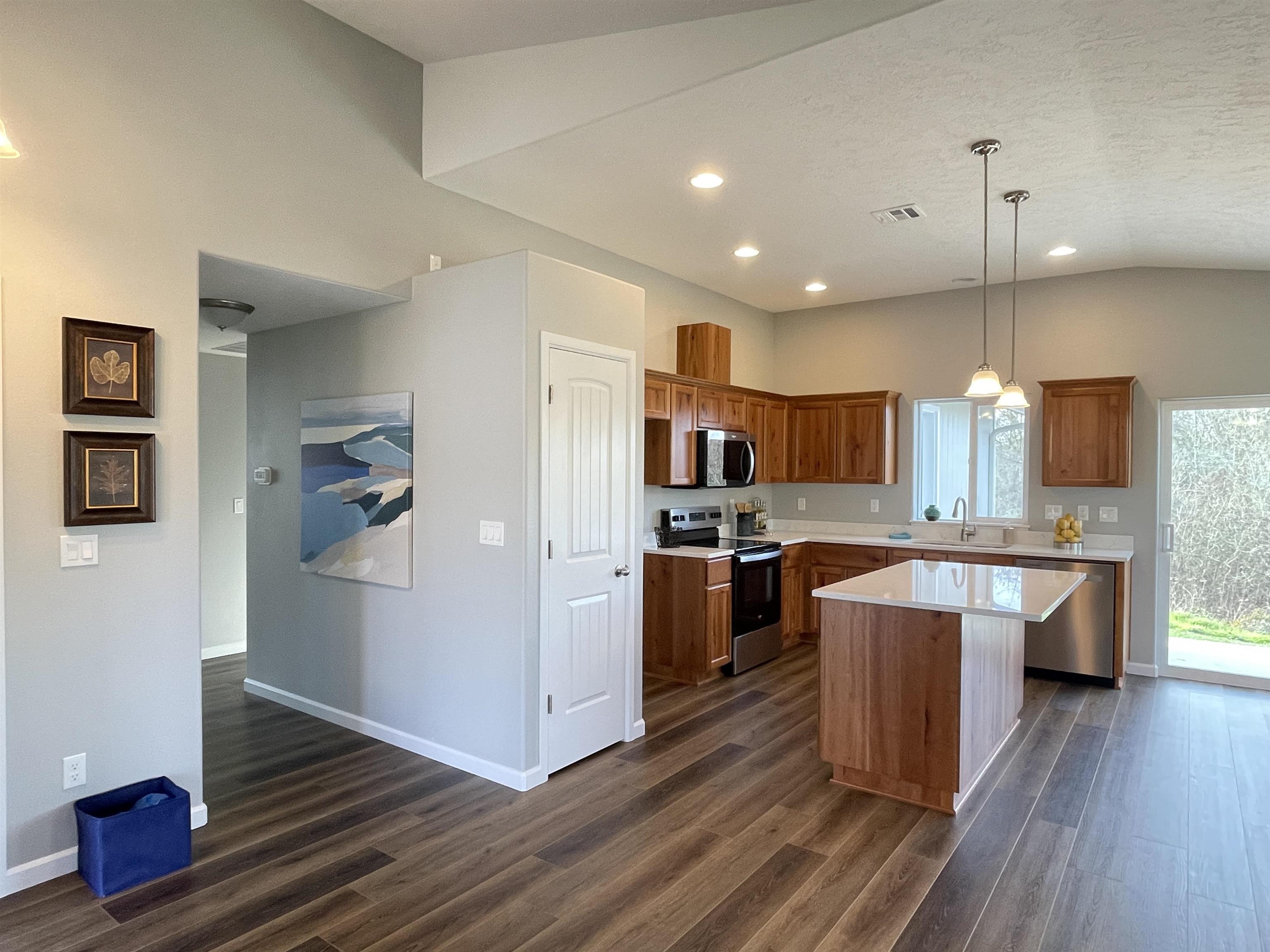 1230 Southwest Hop Street Albany, OR 97321 - Photo 3 of 41