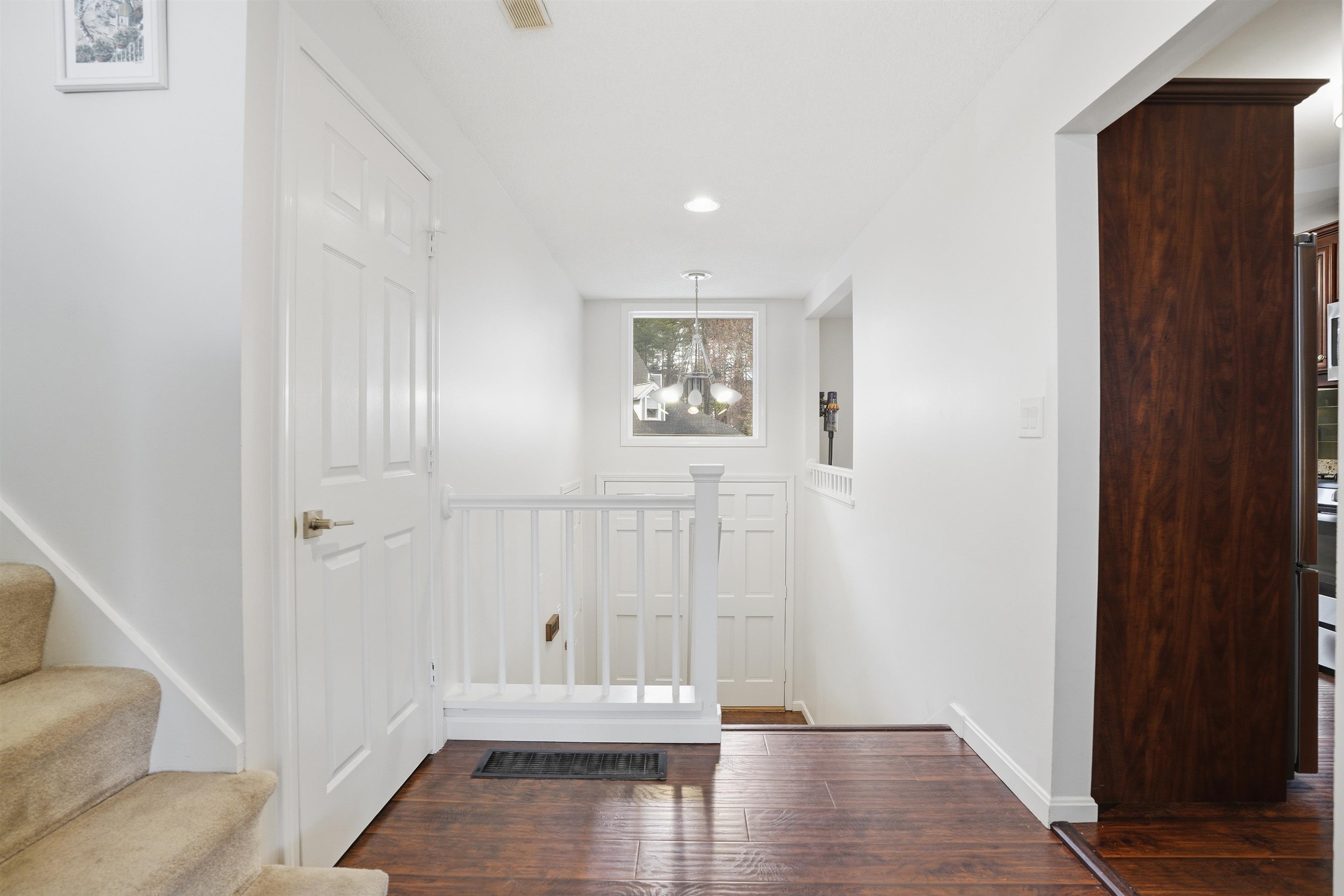 67 Cherry Hollow Road Nashua, NH 03062 - Photo 2 of 34