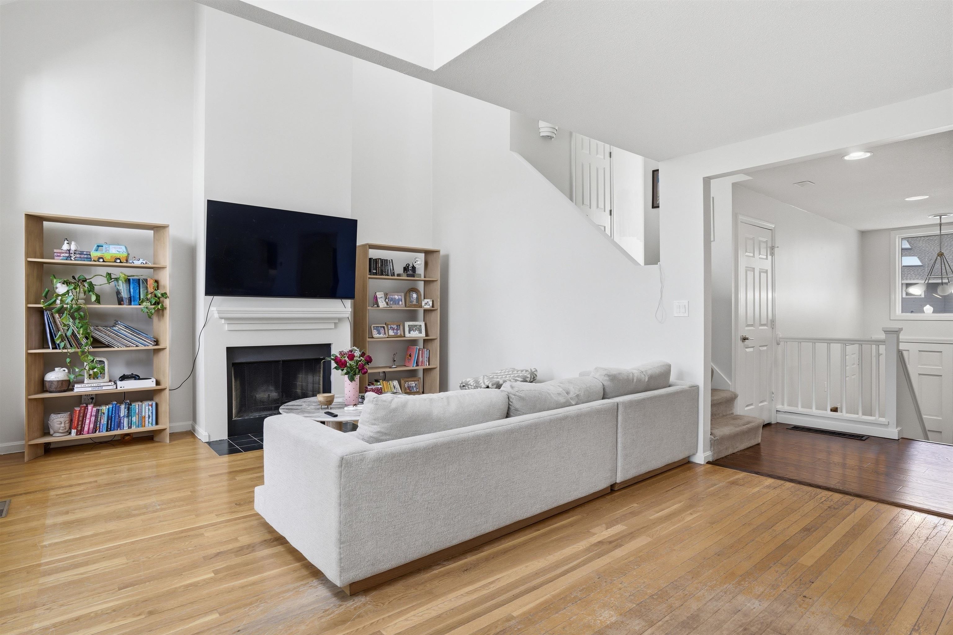 67 Cherry Hollow Road Nashua, NH 03062 - Photo 9 of 34