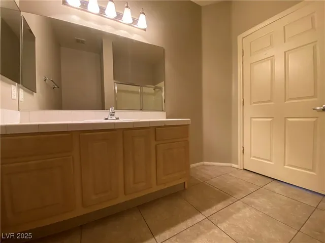$1,595 | 5250 South Rainbow Boulevard, Unit 2010, Las Vegas, NV 89118