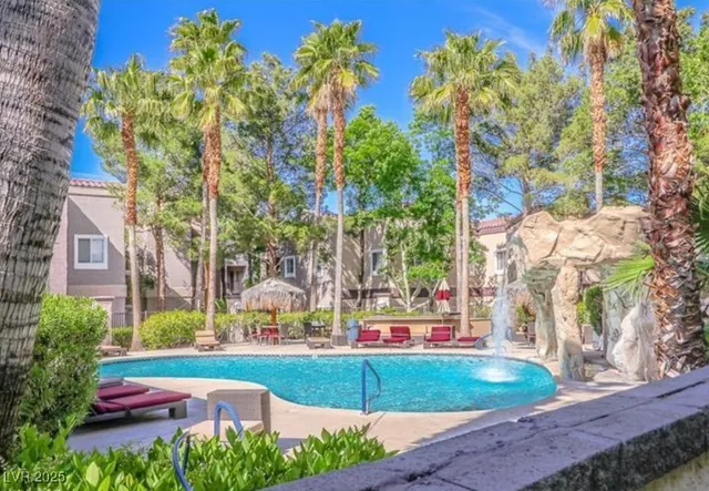 $1,595 | 5250 South Rainbow Boulevard, Unit 2010, Las Vegas, NV 89118