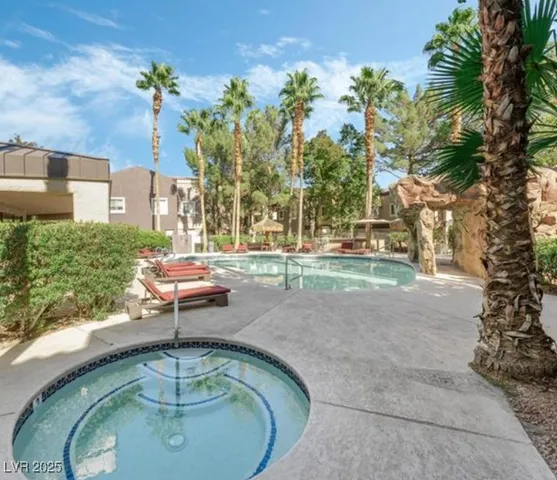 $1,595 | 5250 South Rainbow Boulevard, Unit 2010, Las Vegas, NV 89118