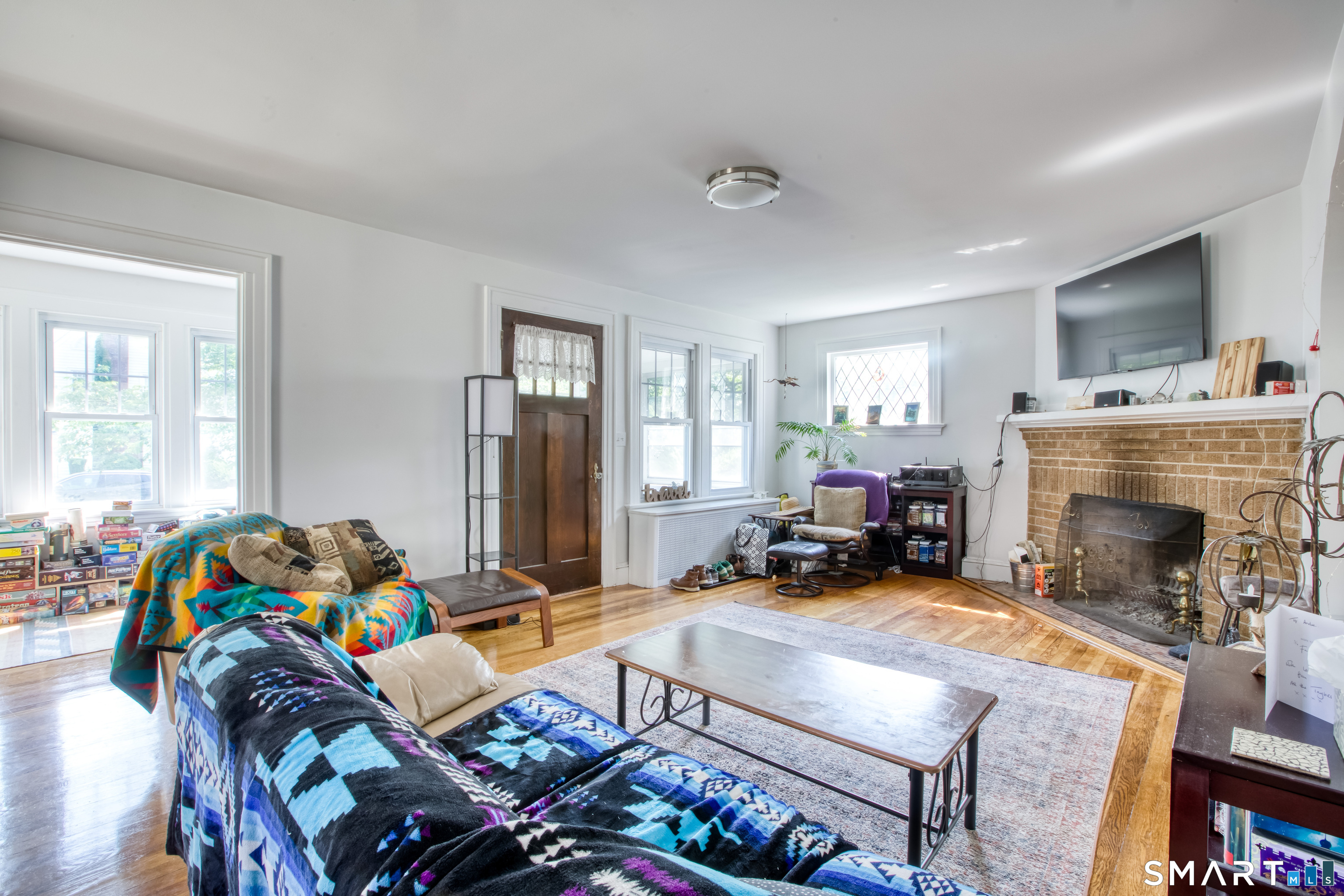 42 Thompson Street Hamden, CT 06518 - Photo 7 of 32