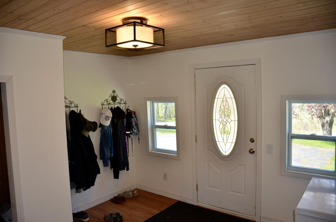 89 Cross Lane Belfast, ME 04915 - Photo 6 of 26 mudroom entrance