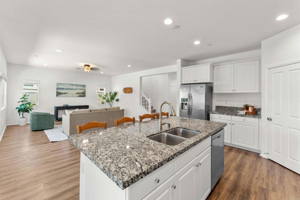 35664 Asturian Way Fallbrook, CA 92028 - Photo 8 of 56