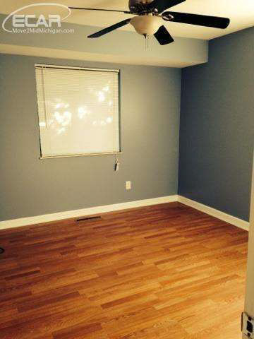 1078 Ransom Drive Flint, MI 48507 - Photo 12 of 15 20423276-11.JPG