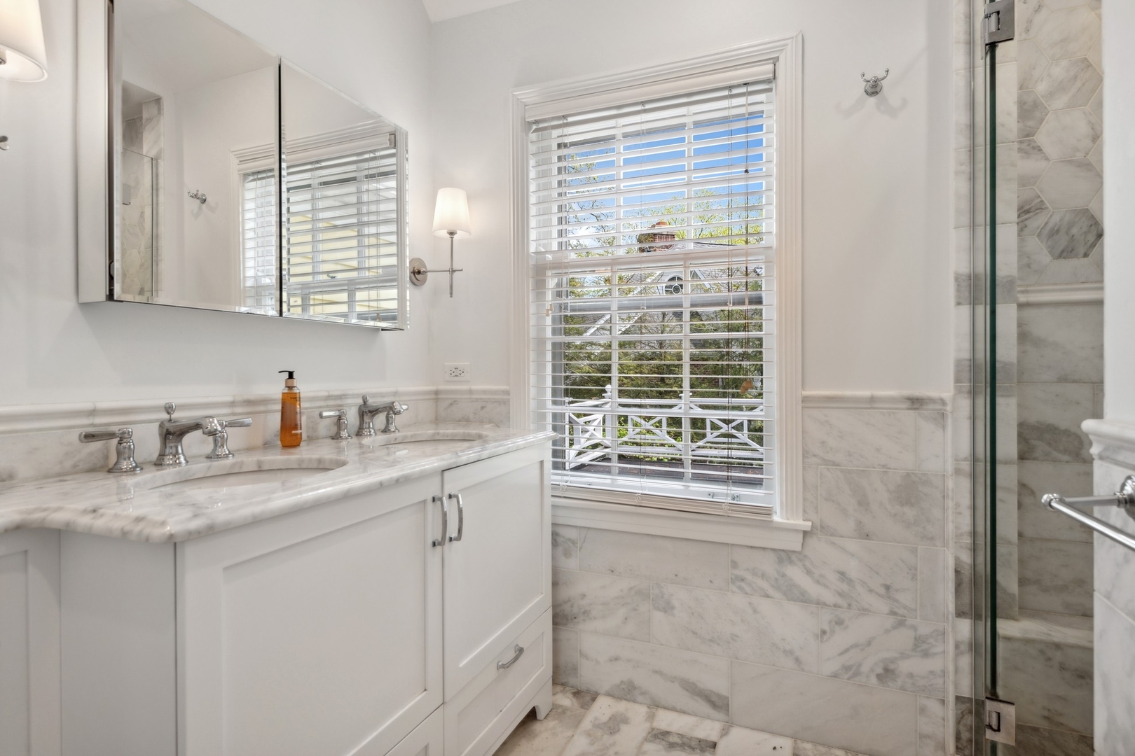 609 Cedar Street Winnetka, IL 60093 - Photo 19 of 36