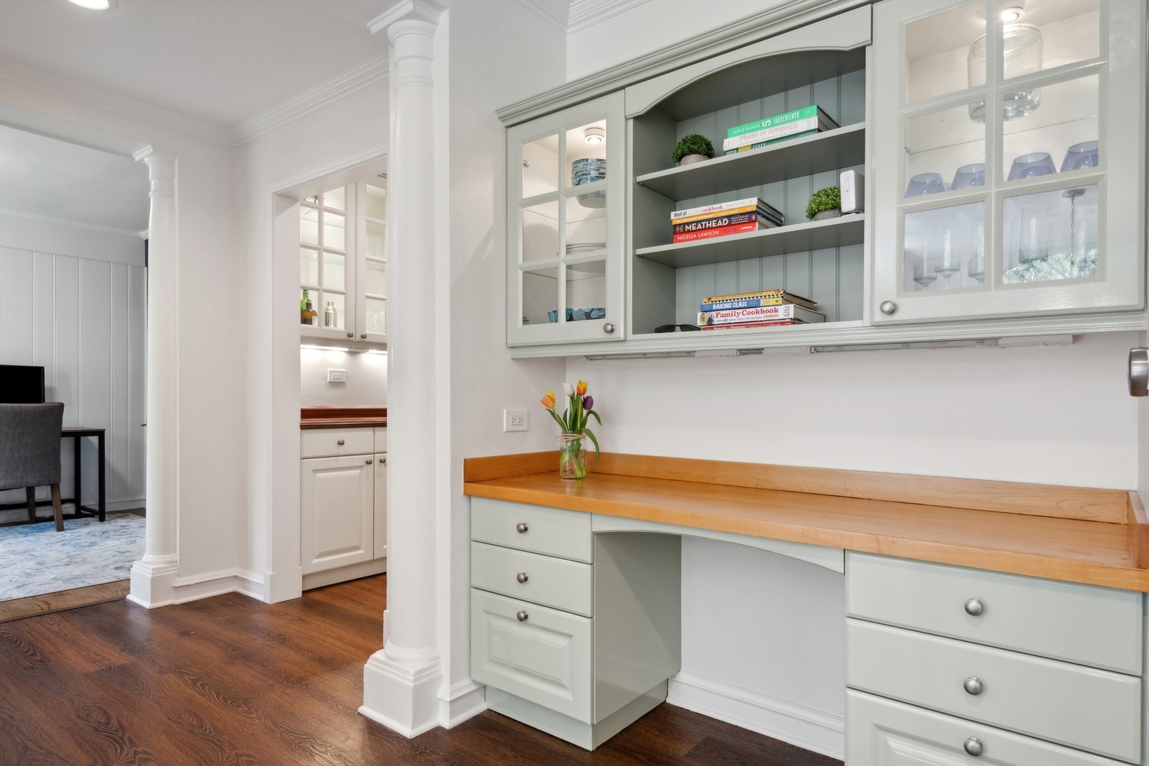 609 Cedar Street Winnetka, IL 60093 - Photo 9 of 36