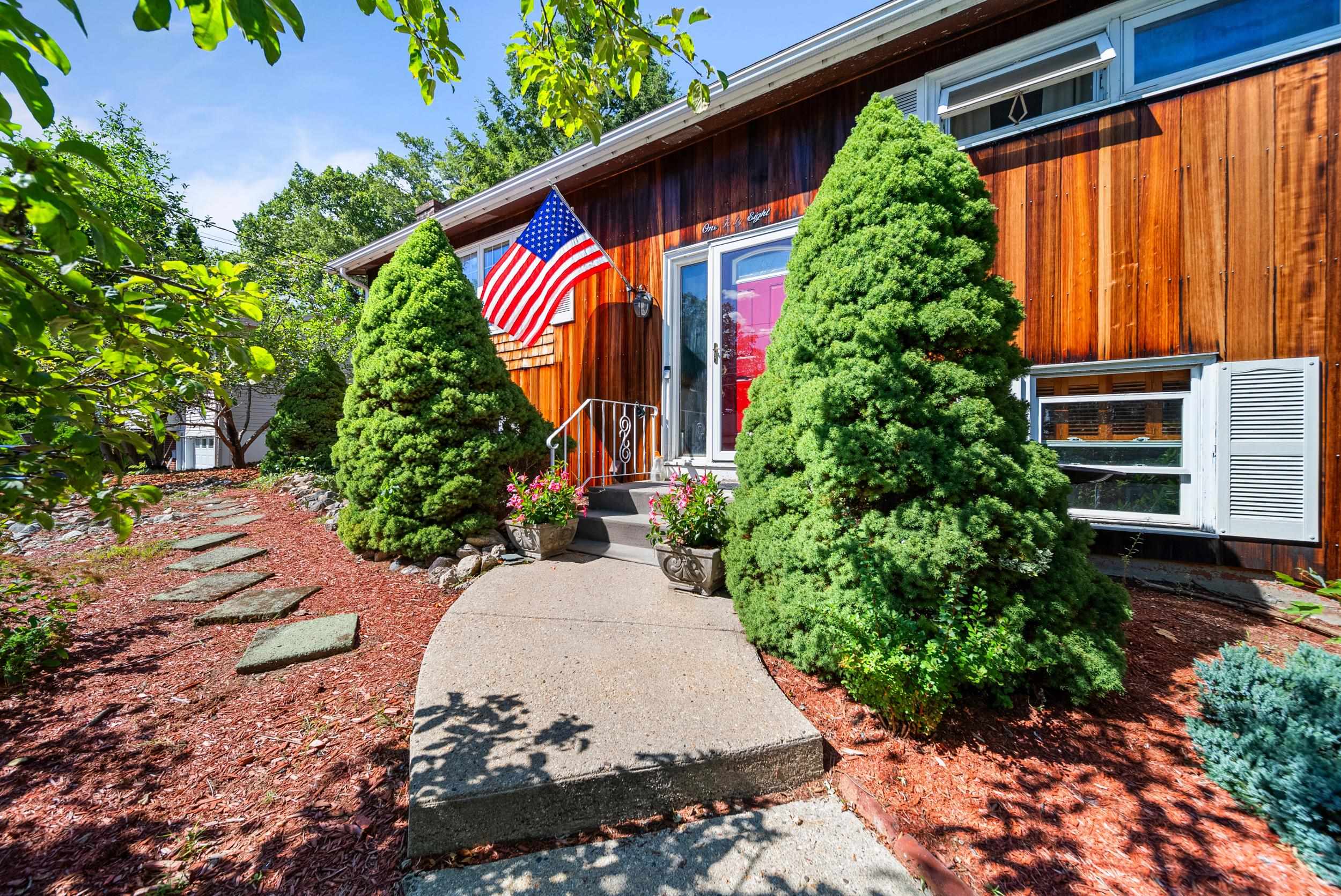 148 Dave Street Manchester, NH 03104 - Photo 2 of 46