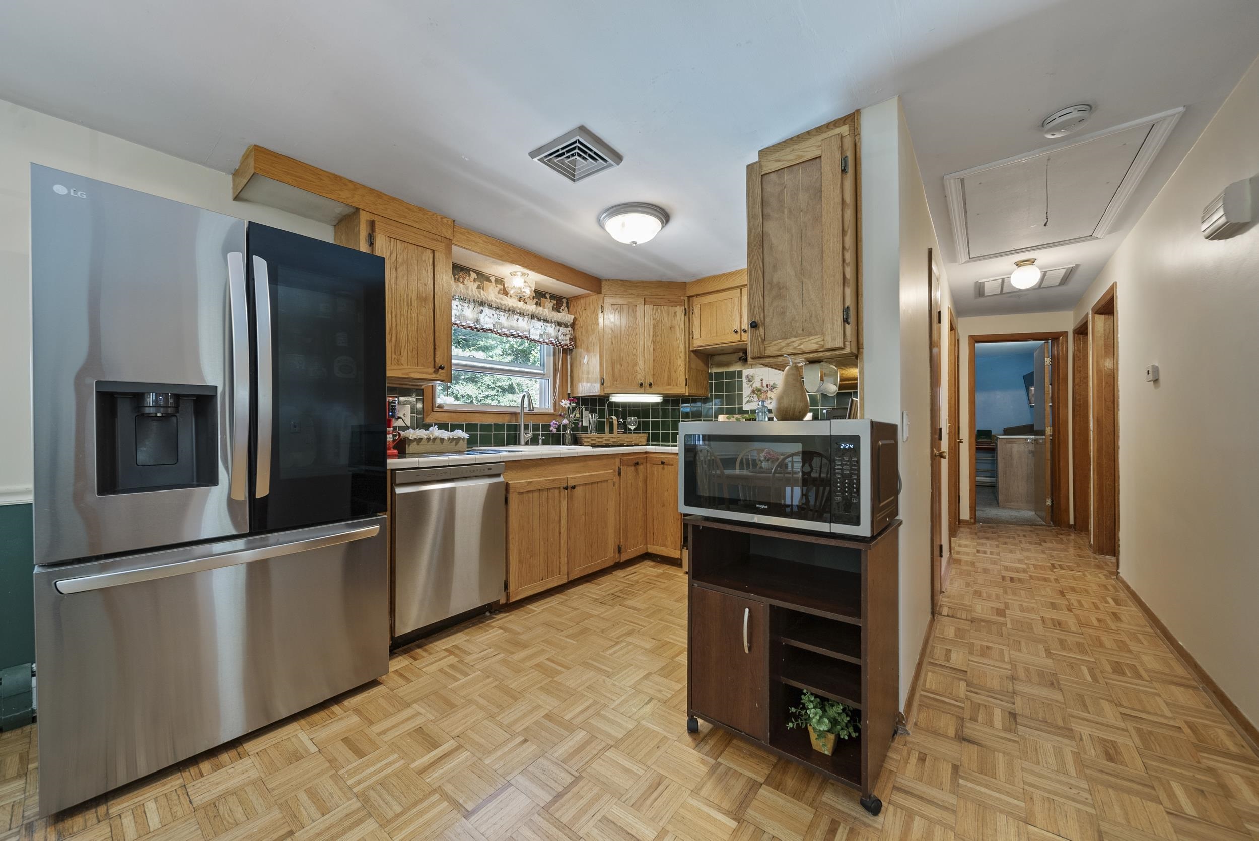 148 Dave Street Manchester, NH 03104 - Photo 21 of 46