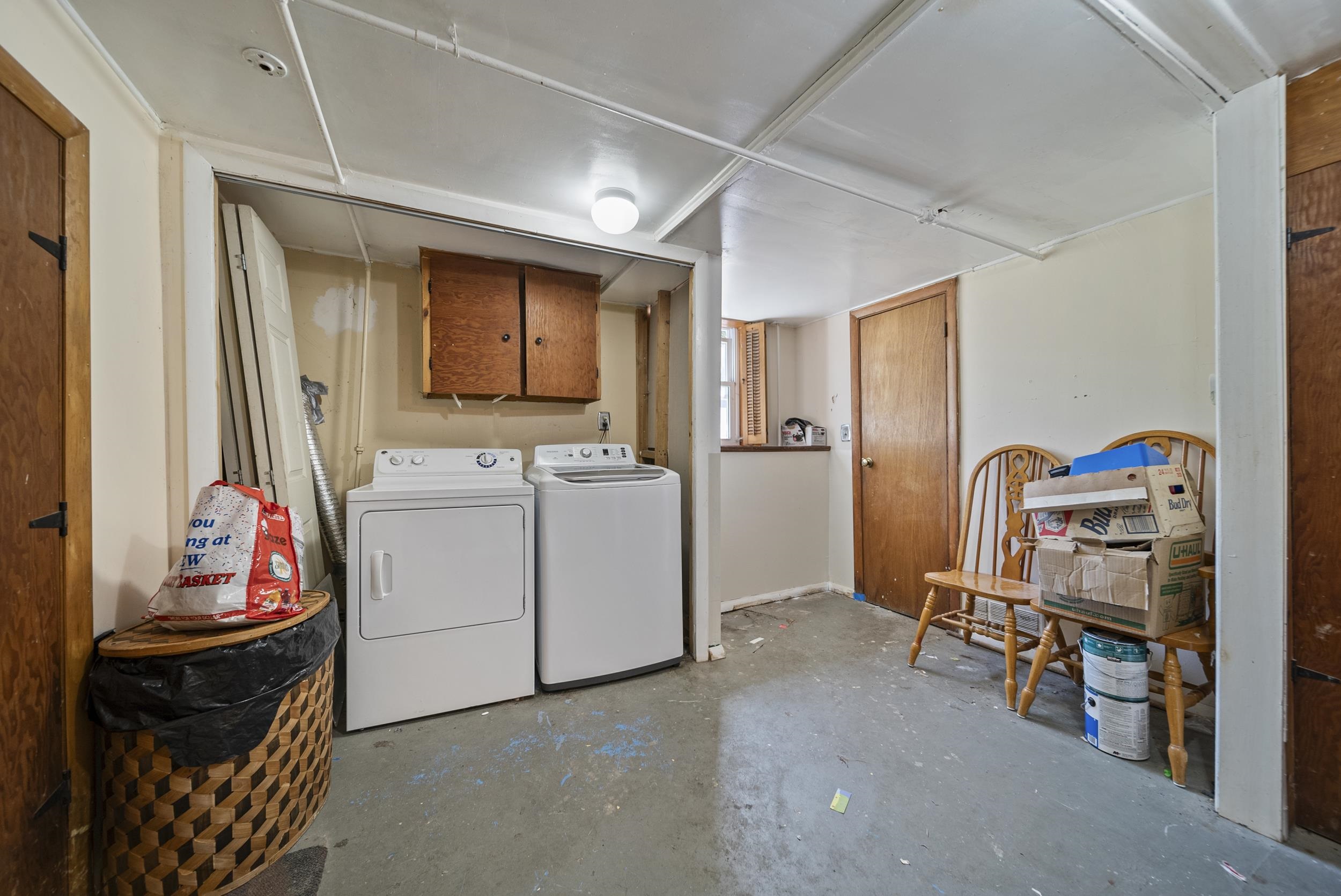 148 Dave Street Manchester, NH 03104 - Photo 33 of 46