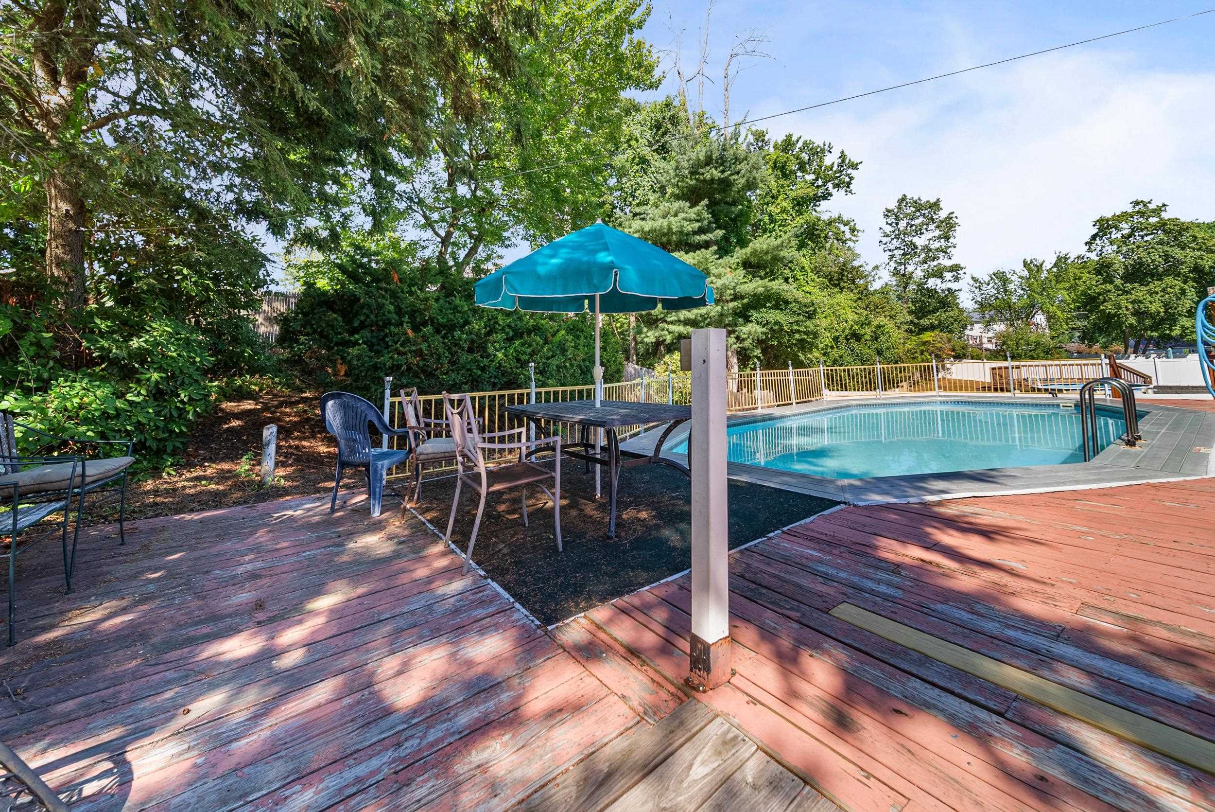 148 Dave Street Manchester, NH 03104 - Photo 42 of 46