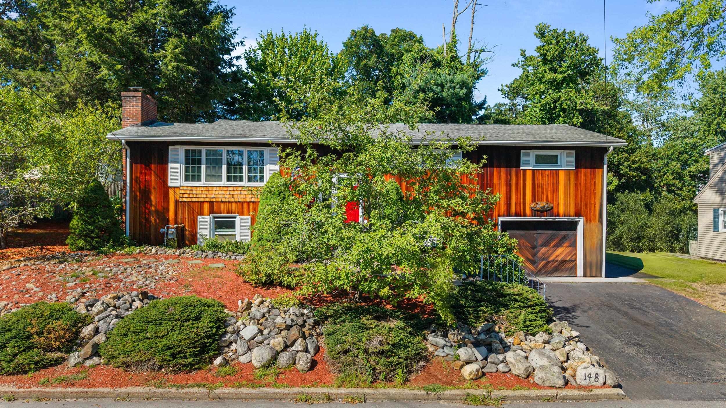 148 Dave Street Manchester, NH 03104 - Photo 5 of 46