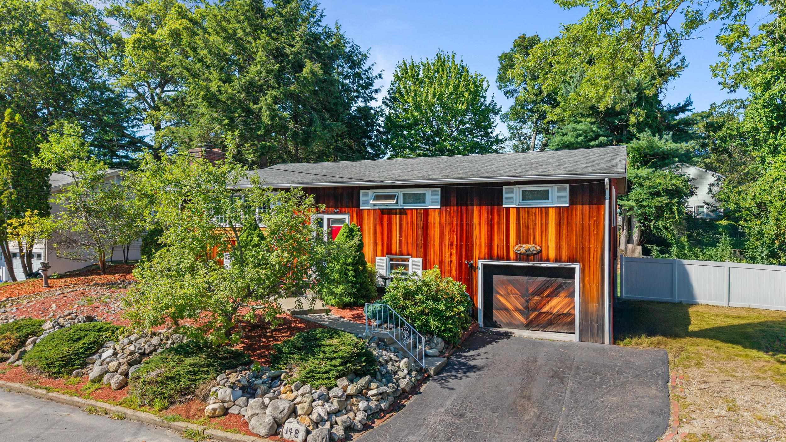 148 Dave Street Manchester, NH 03104 - Photo 6 of 46