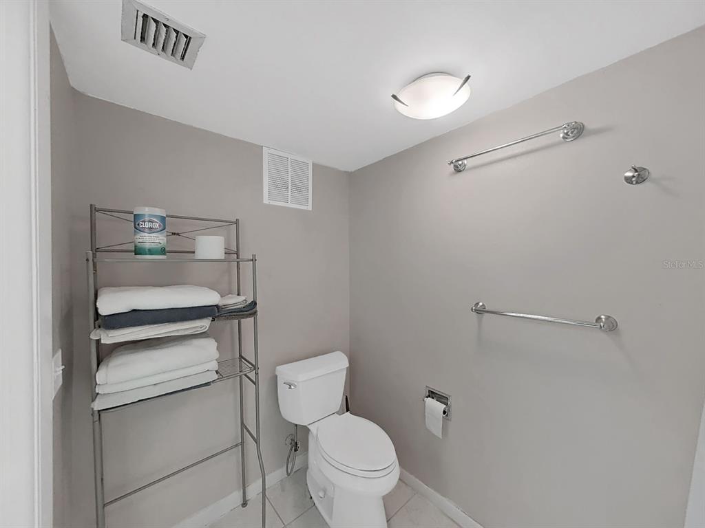 700 Starkey Road, Unit 824 Largo, FL 33771 - Photo 17 of 24 Gallery Image 17