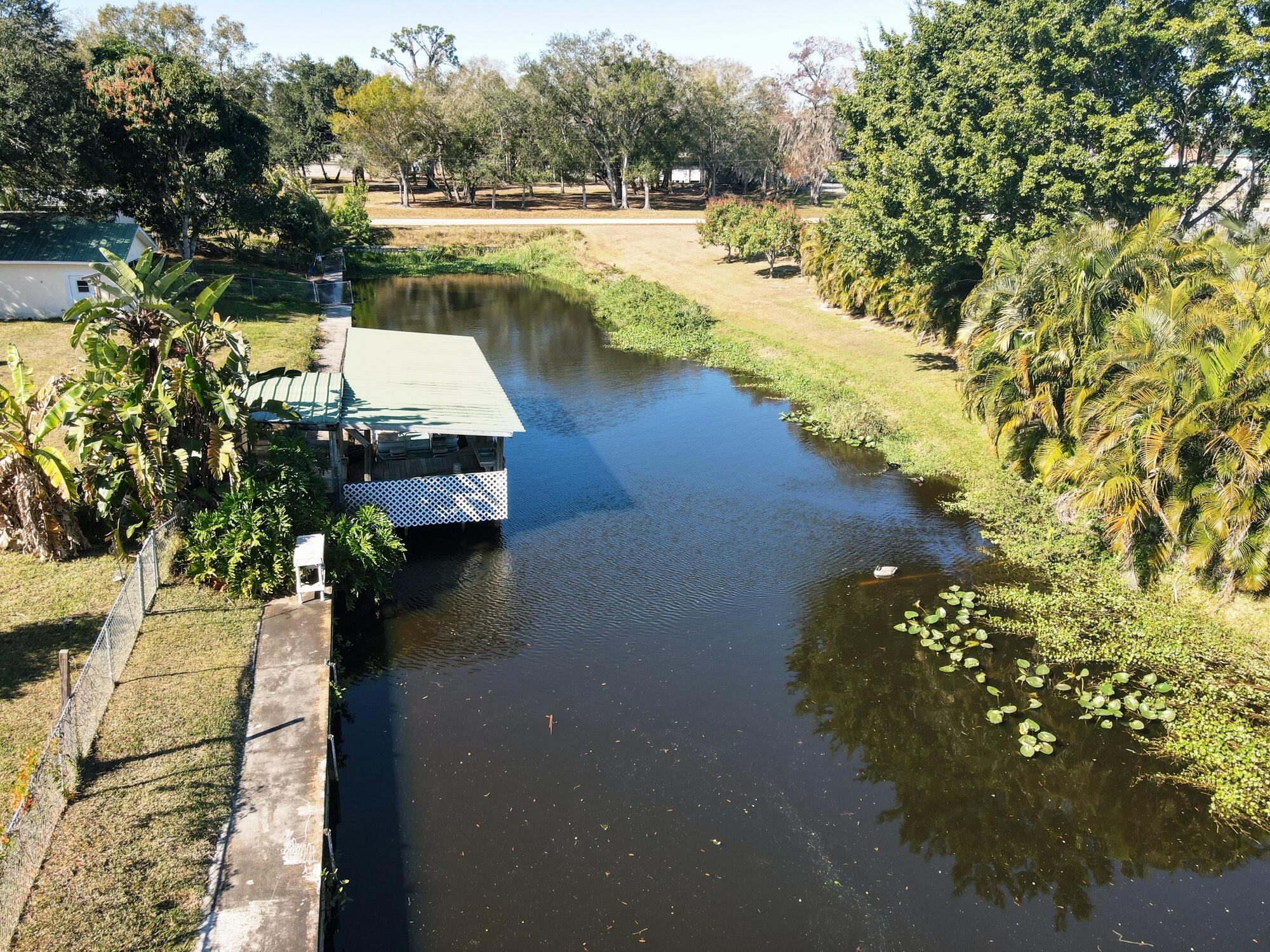 209 Southeast 8th Street Okeechobee, FL 34974 - Photo 9 of 35 dji_fly_20260119_110758_889_176892194795