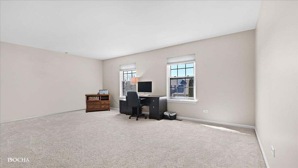 420 Raintree Drive Oswego, IL 60543 - Photo 34 of 51 an empty room with furniture and a window