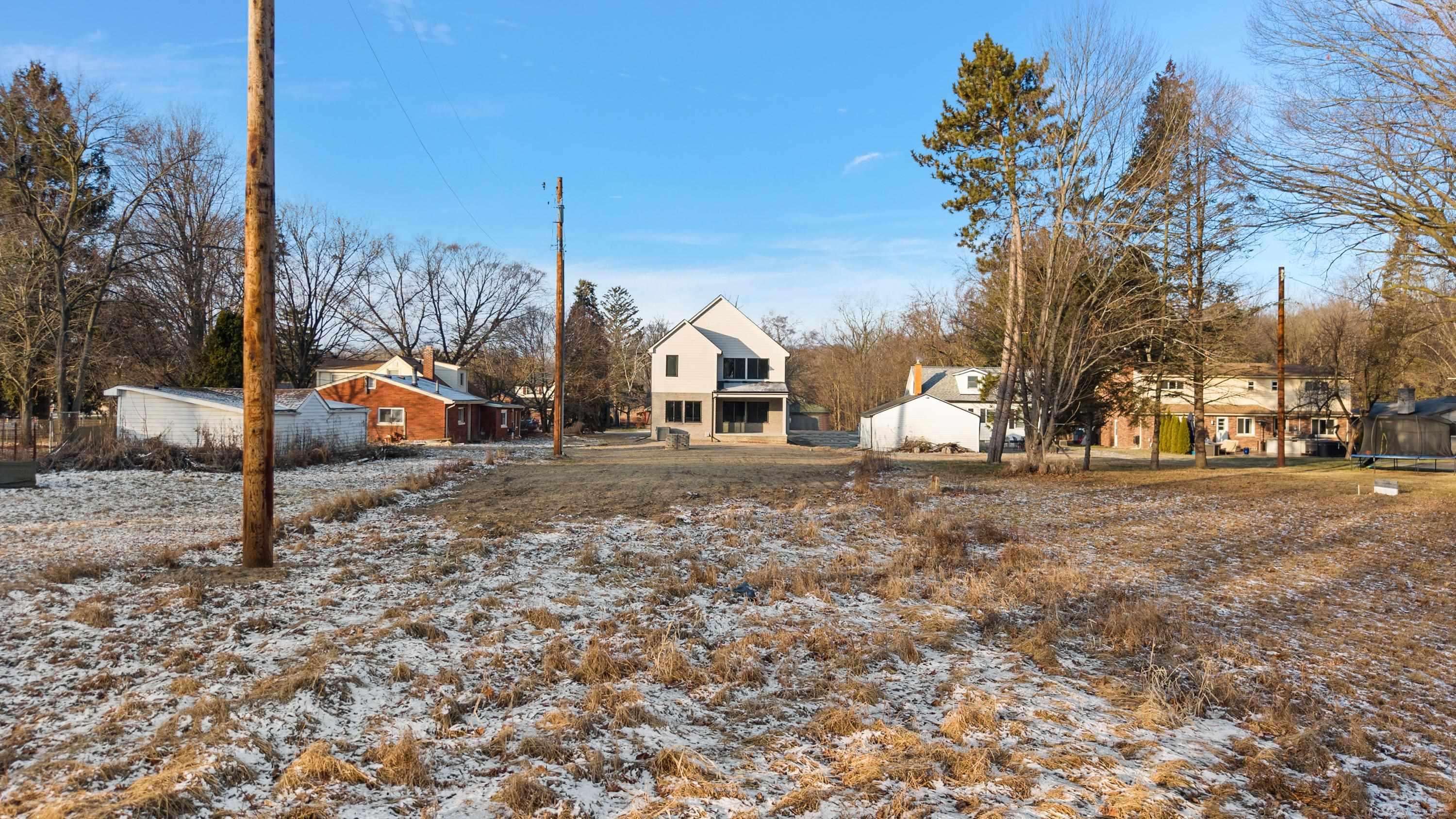 45396 Deneweth Road Macomb, MI 48042 - Photo 6 of 26