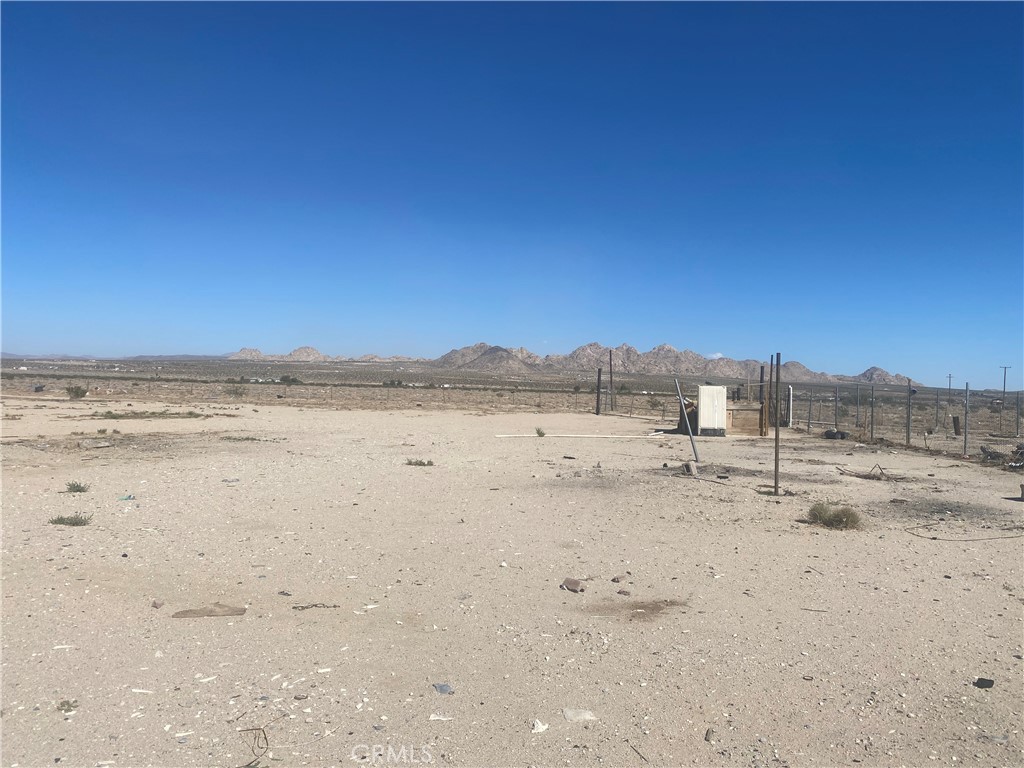 36350 Rodeo Road Lucerne Valley, CA 92356 - Photo 15 of 25 a view of ocean beach