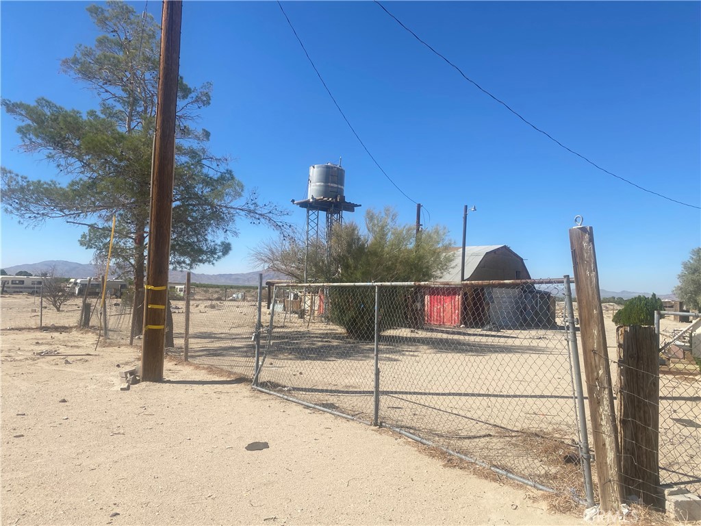36350 Rodeo Road Lucerne Valley, CA 92356 - Photo 2 of 25 a view of a terrace