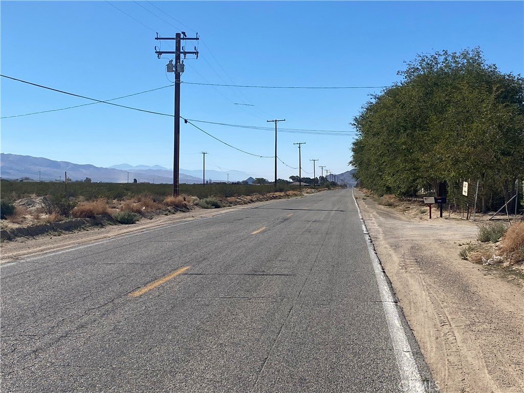 36350 Rodeo Road Lucerne Valley, CA 92356 - Photo 25 of 25 a view of a road with a road