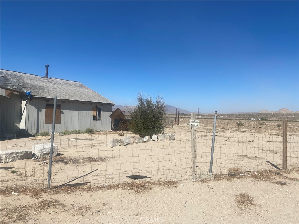 36350 Rodeo Road Lucerne Valley, CA 92356 - Photo 4 of 25 a view of a terrace view