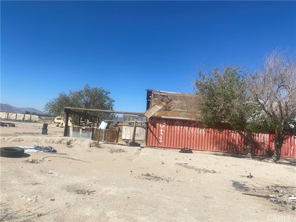 36350 Rodeo Road Lucerne Valley, CA 92356 - Photo 7 of 25