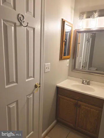 $2,975 | 4281 Sleepy Lake Drive, Fairfax, VA 22033