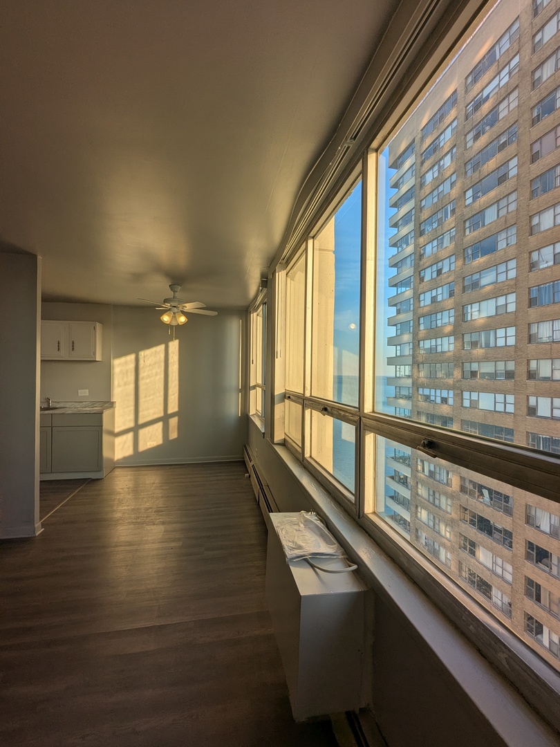 6171 North Sheridan Road, Unit 1408 Chicago, IL 60660 - Photo 10 of 23